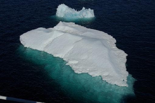 510_antarctica_the_blue_iceberg_2_