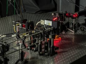 The apparatus employed by the researchers to characterize photon momentum, while preserving info on position. Photo: Gregory A.  Howland