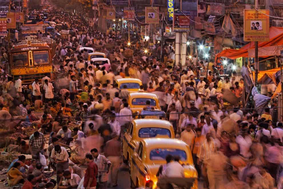 connecting-dots-population-01_83900_990x742