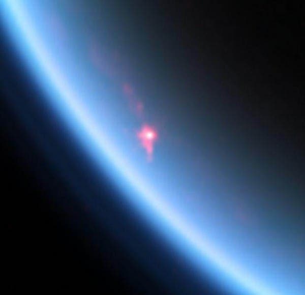 Another image from Cassini’s Visual and Infrared Mapping Spectrometer on July 24, 2012, showing a sunlight reflection on a Titanian sea. Image credits: Barnes et al./NASA/JPL/University of Arizona