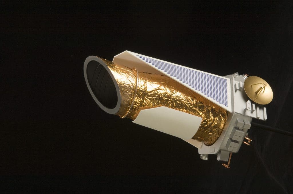 Table Top model of the Kepler Telescope: A Mission in search of Habitable Planets around other stars. NASA Ames photographer Tom Trower