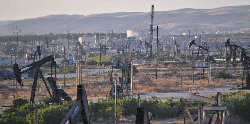 The San Ardo Oil Field From the Coast Starlight. Credit: Wikimedia Commons