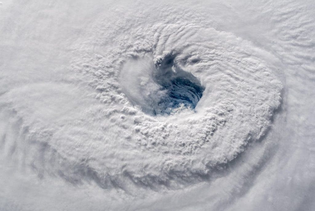 Storm eye 1.
