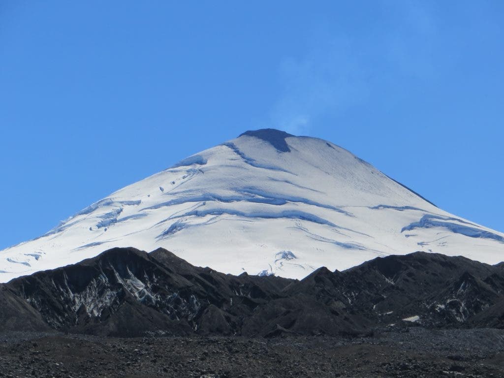 Eruption of Villarrica Volcano. Credit: Wikimedia Commons.